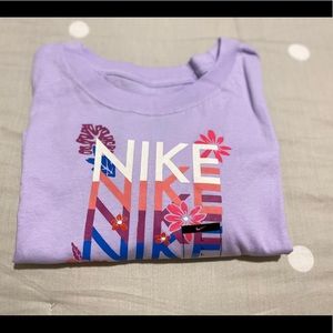 NWT girls Nike shirt (L)